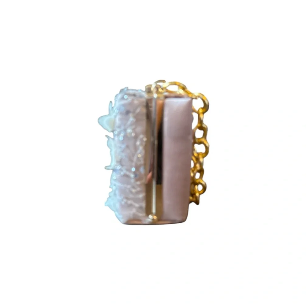 Elegant Floral Embellished Clutch with Gold Chain - Picture 3 of 6